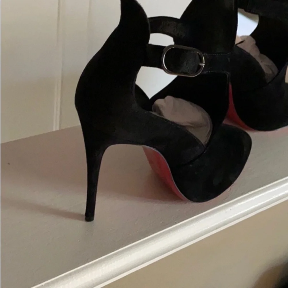 Christian lubuotain heels FINAL OFFER - Picture 6 of 15